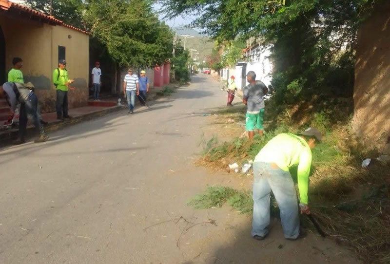 Servicios Públicos Maneiro realiza mantenimiento a red de aguas residuales en Las Casitas de Pampatar (VENEZUELA)