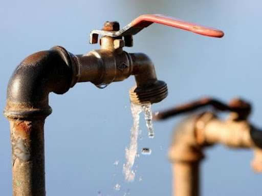 Repararon tubería de agua potable en Las Acacias (VENEZUELA)